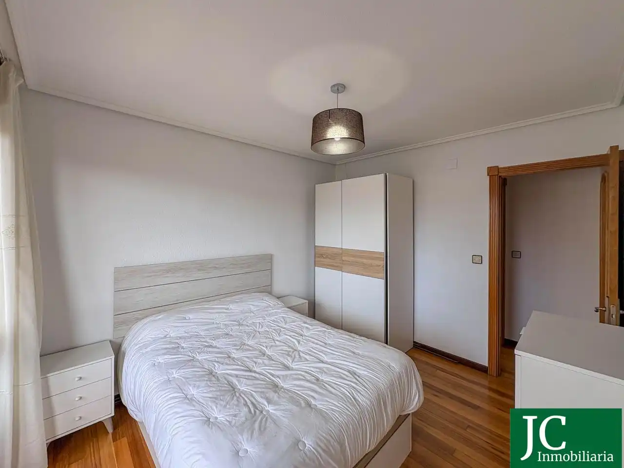Schlafzimmer von Maisonette zum Verkauf in Colindres mit Heizung, Parkett und Terrasse