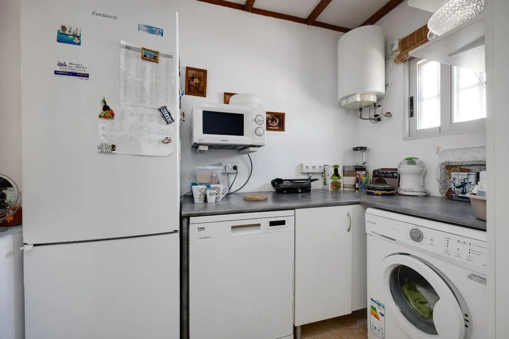 Cuina de Casa o xalet en venda en Torrevieja amb Jardí privat, Traster i Moblat