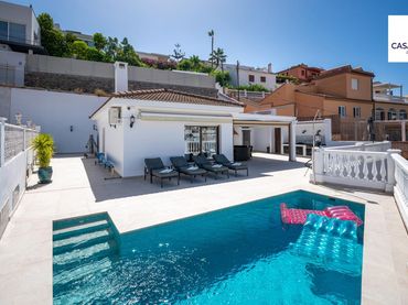 Maison avec piscine à vendre à Calle Almendros Bajo