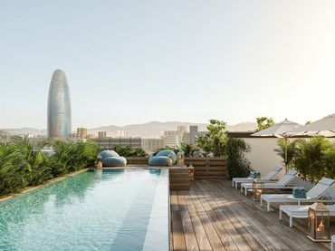 Ground floor with pool for sale in Sant Martí