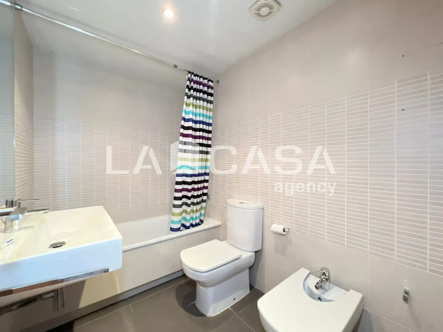 Bathroom of Attic for sale in Badalona  with Terrace, Furnished and Balcony