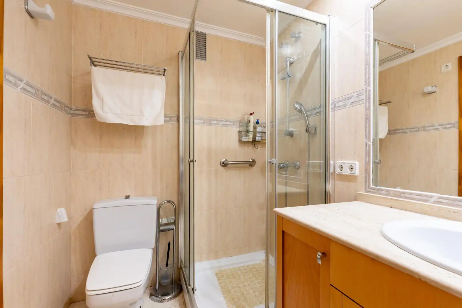 Bathroom of Flat for sale in  Palma de Mallorca  with Air Conditioner, Heating and Terrace