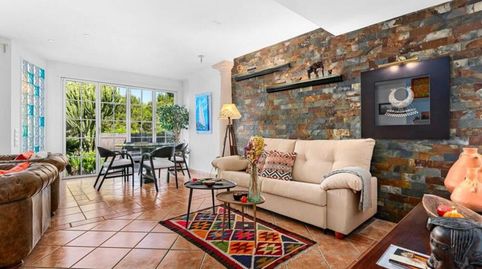 Amplia vivienda pareada con vistas al mar en Seghers, Estepona