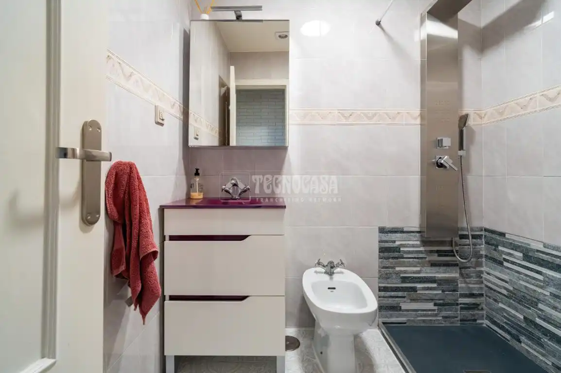Baño de Casa adosada en venta en Padul con Terraza y Piscina comunitaria