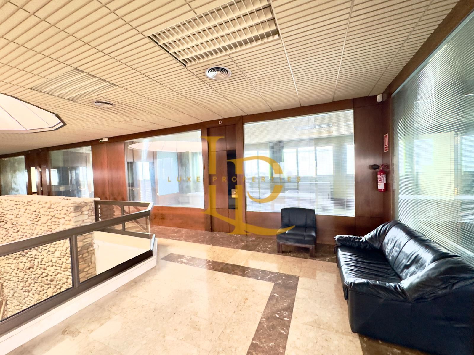 Oficina de lloguer a Poble Sec