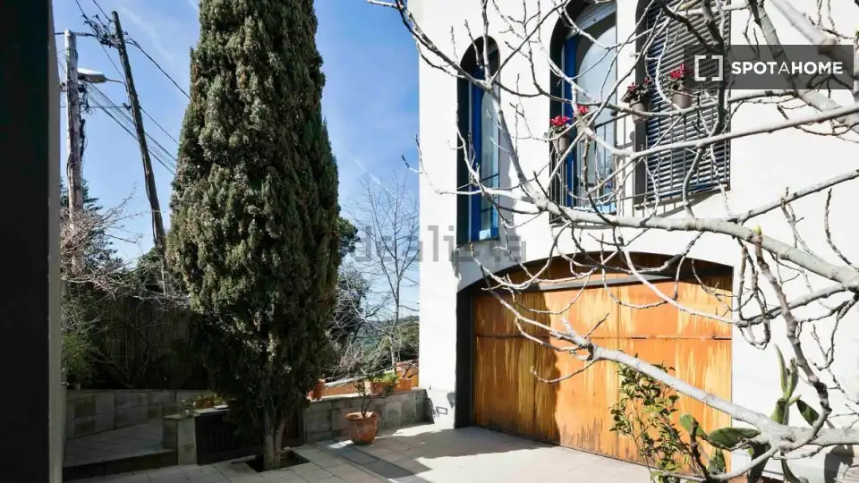 Außenansicht von Wohnung zur untervermieten in Barcelona mit Klimaanlage und Terrasse