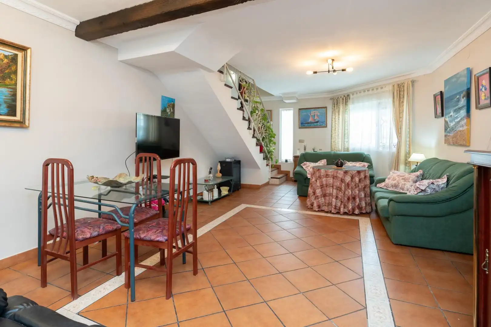 Adossat amb terrassa en venda a Calle HERMANOS QUINTERO, imagen 2