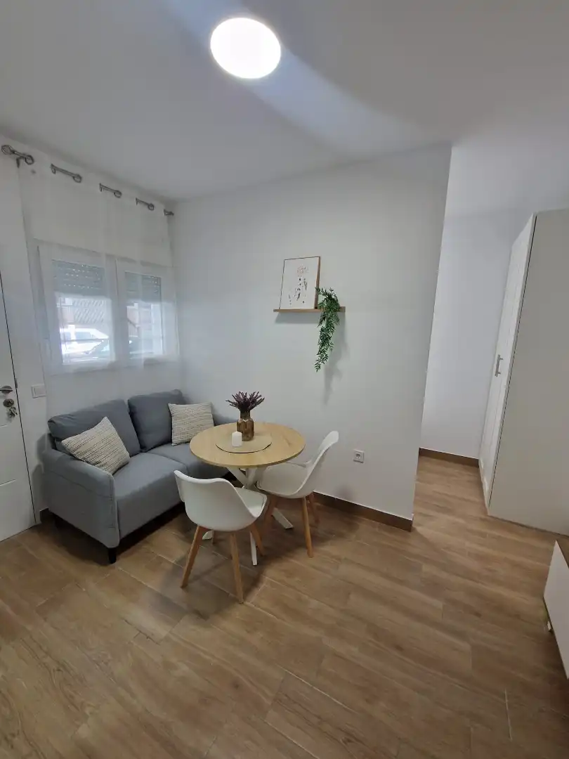Sala d'estar de Estudi en venda en Córdoba amb Aire condicionat i Moblat