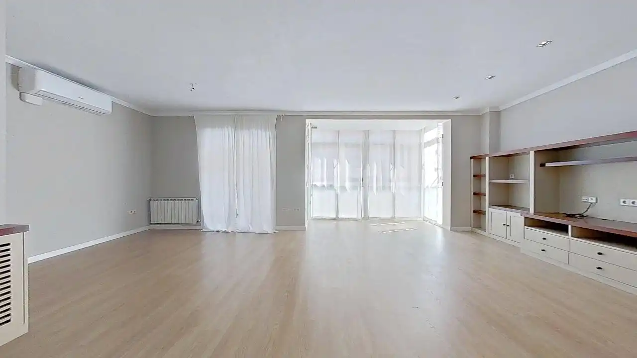 Sala de estar de Piso en venta en Barcelona con Aire acondicionado, Calefacción y Amueblado