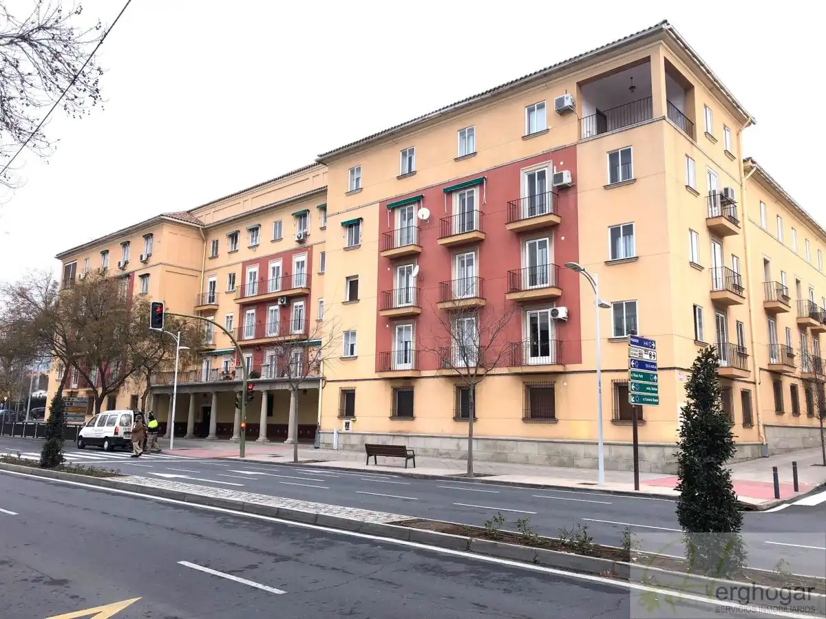 Exterior view of Flat for sale in  Toledo Capital  with Air Conditioner, Heating and Furnished