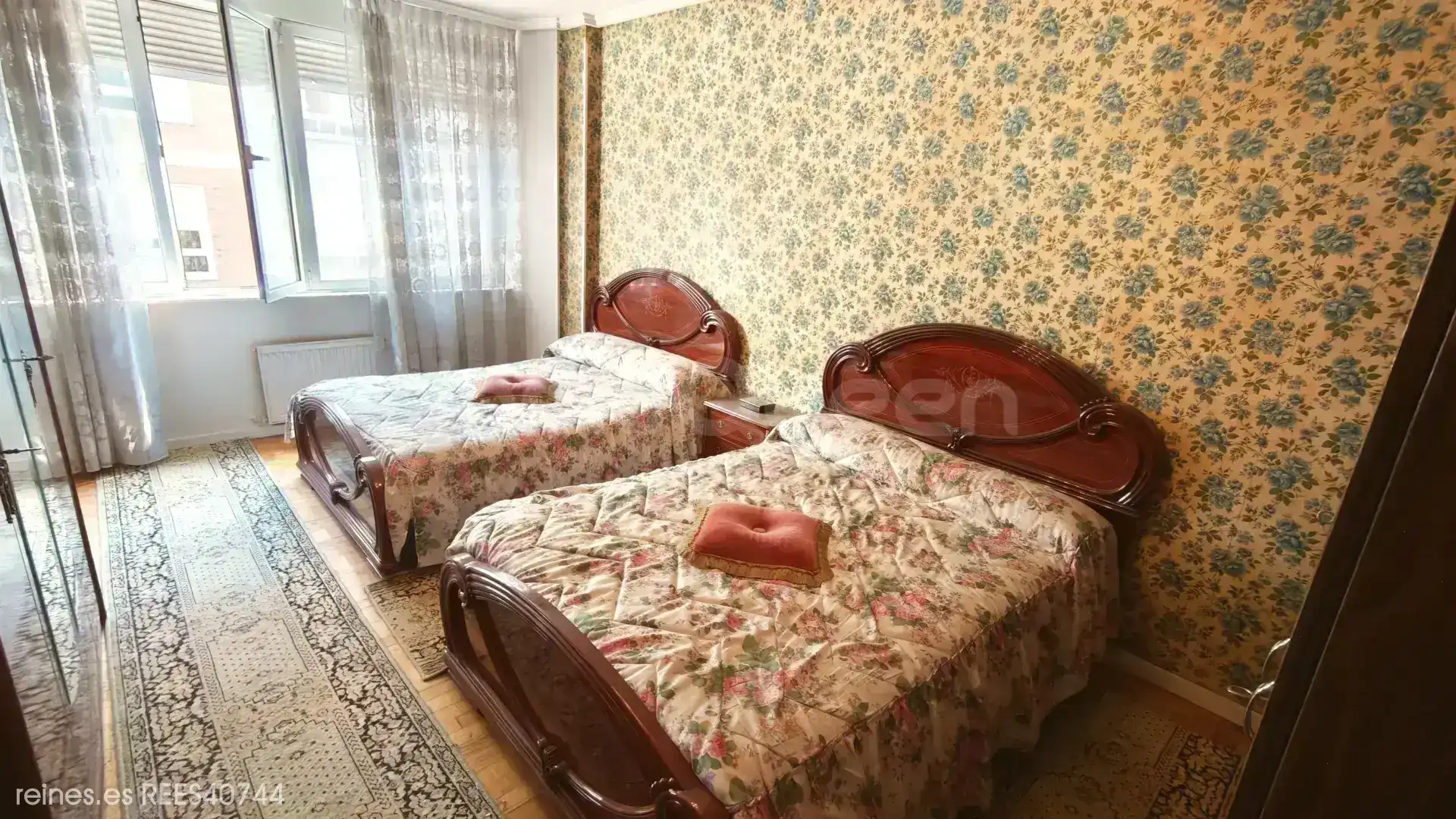 Habitación de Piso en venta en Torrelavega  con Calefacción, Terraza y Amueblado