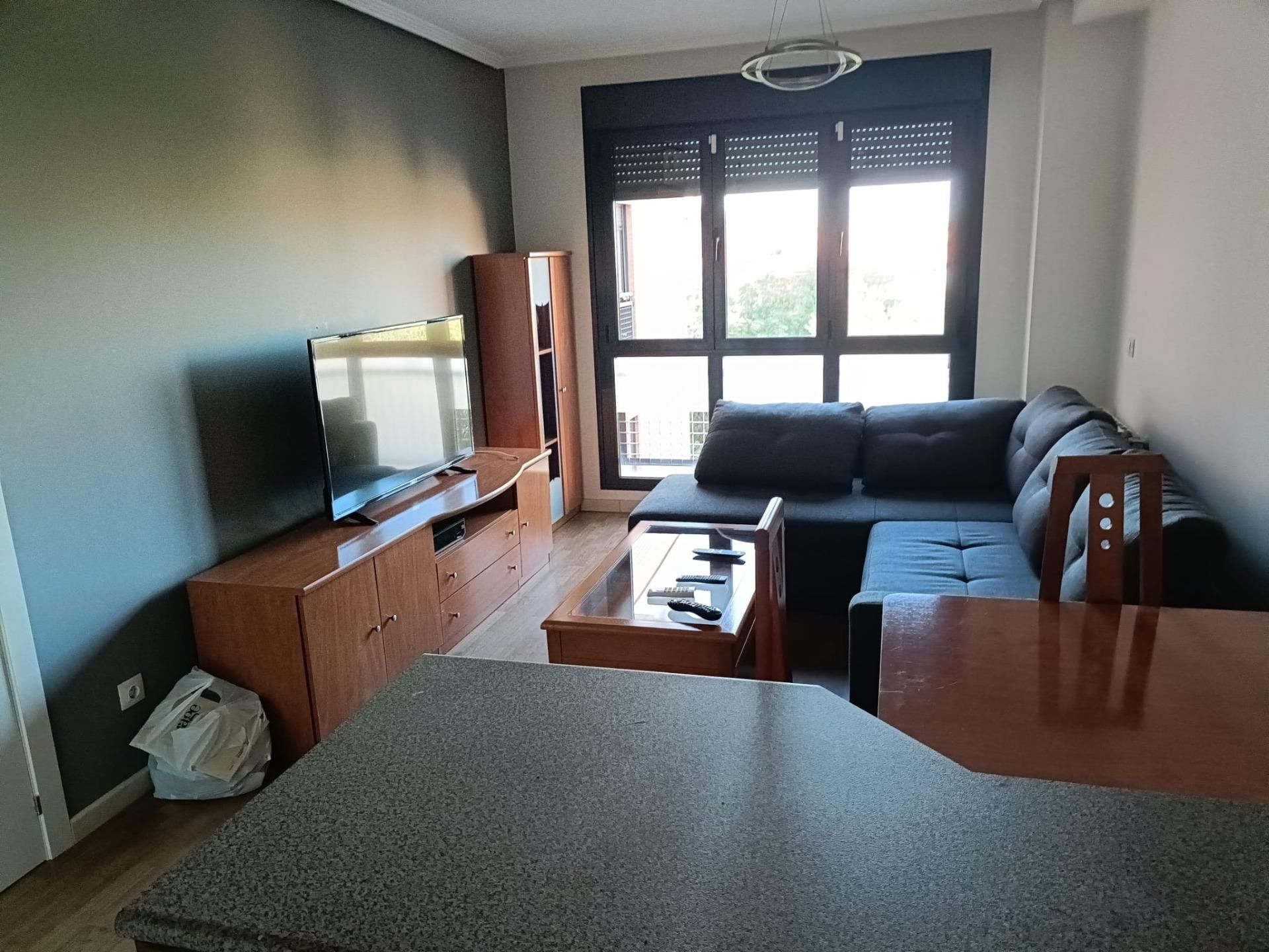 Sala d'estar de Pis de lloguer en Azuqueca de Henares amb Aire condicionat i Calefacció