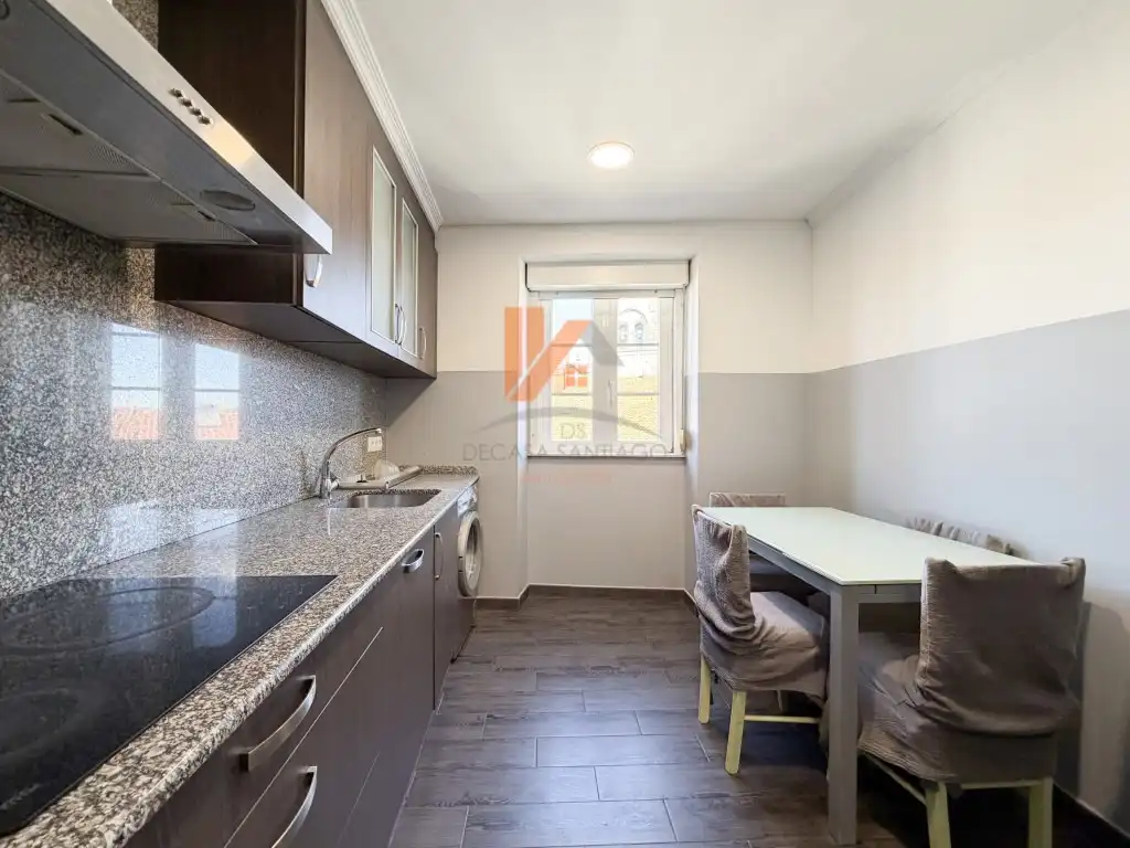 Cocina de Piso en venta en Santiago de Compostela  con Horno