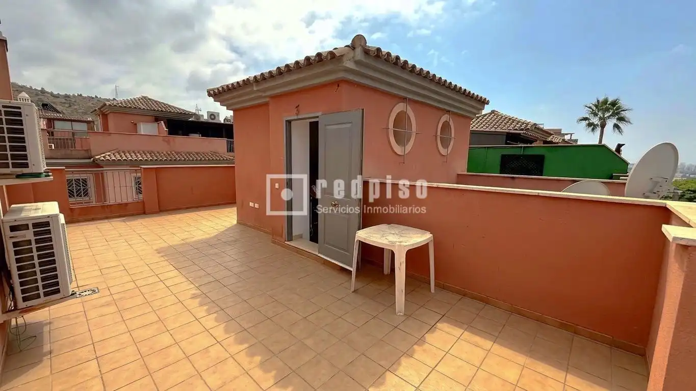 Terrassa de Casa o xalet de lloguer en Málaga amb Aire condicionat, Calefacció i Jardí privat