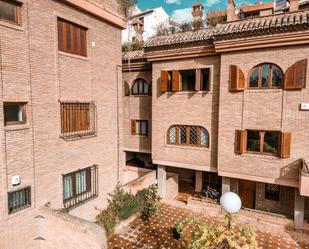 Vista exterior de Casa o xalet en venda en  Granada Capital amb Calefacció, Parquet i Terrassa