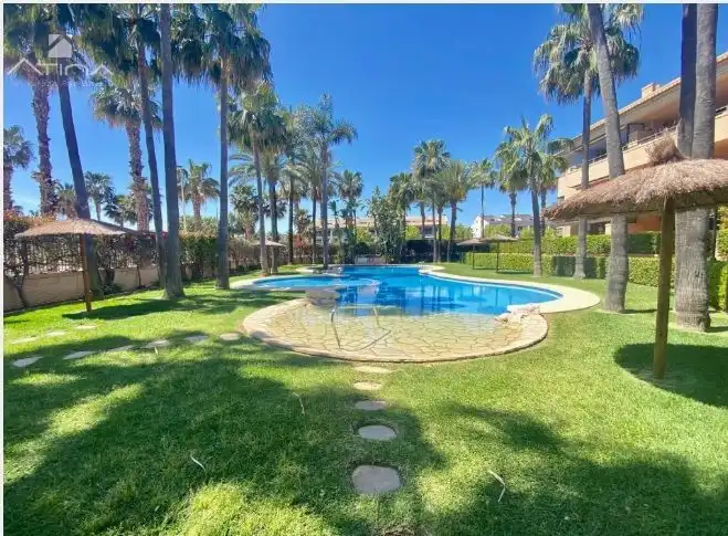 Apartament amb piscina en venda a Montañar - El Arenal