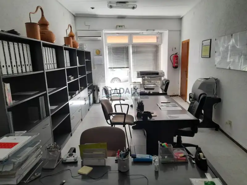 Local comercial en venta en Tomelloso