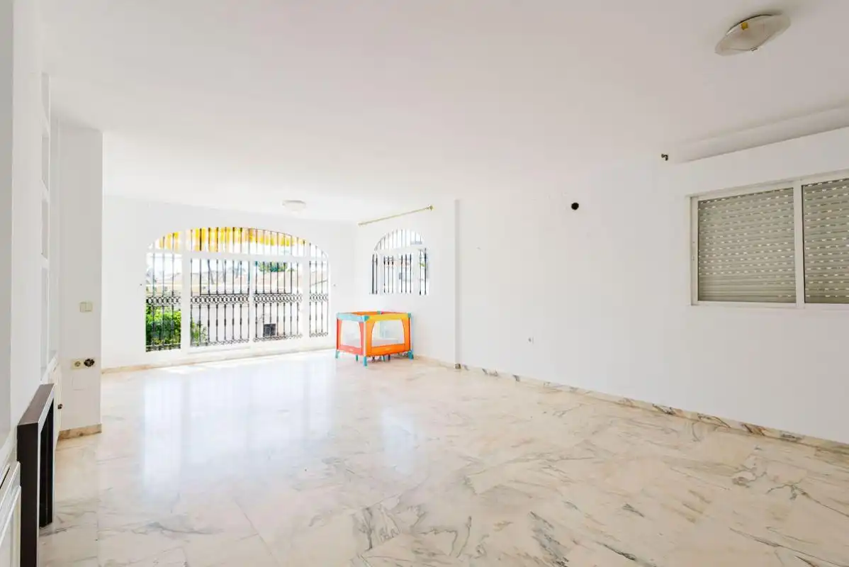 House with terrace for sale in Calle Julio Romero, imagen 2