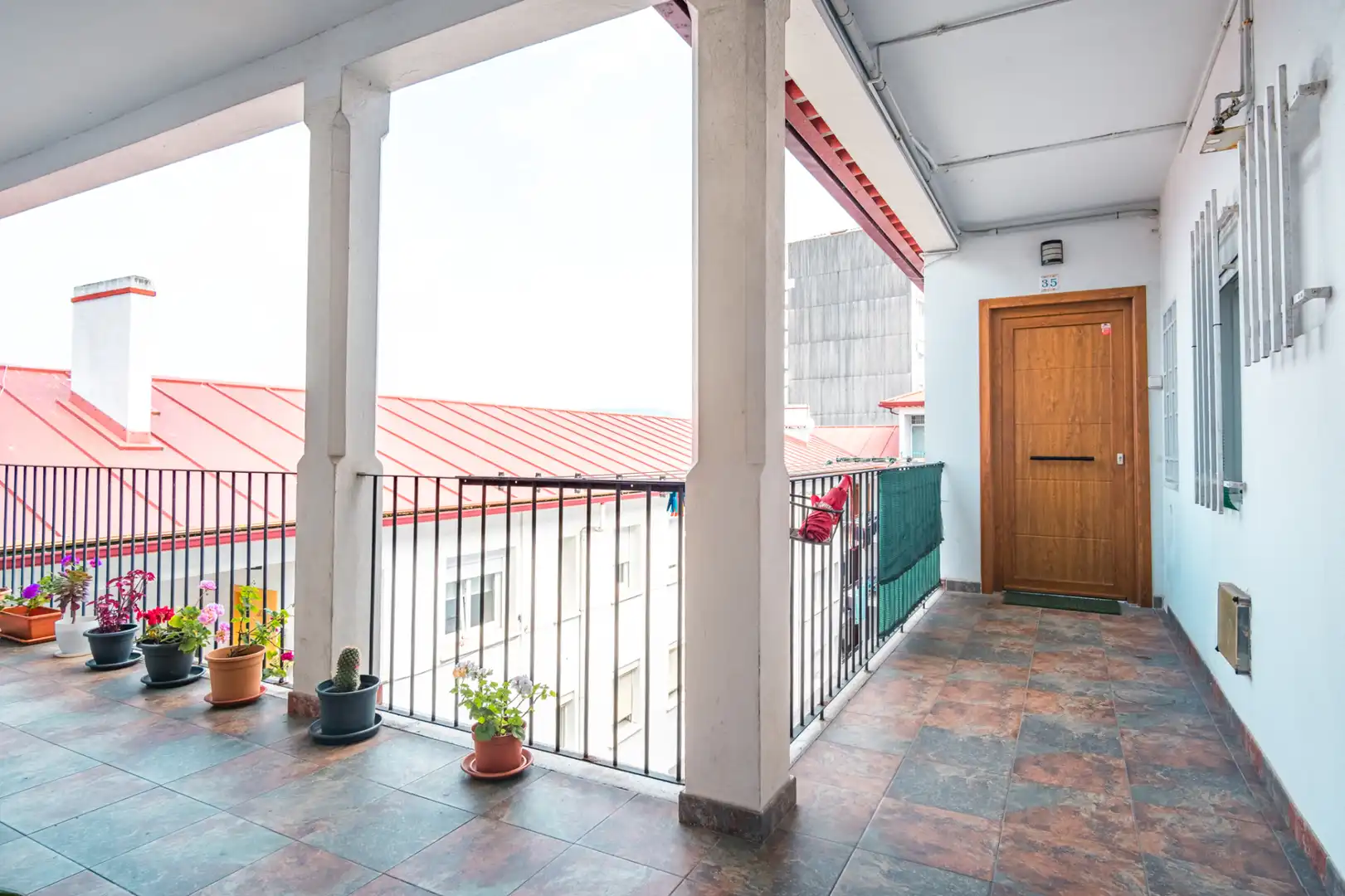 Terraza de Piso en venta en Vigo  con Amueblado, Horno y Lavadora