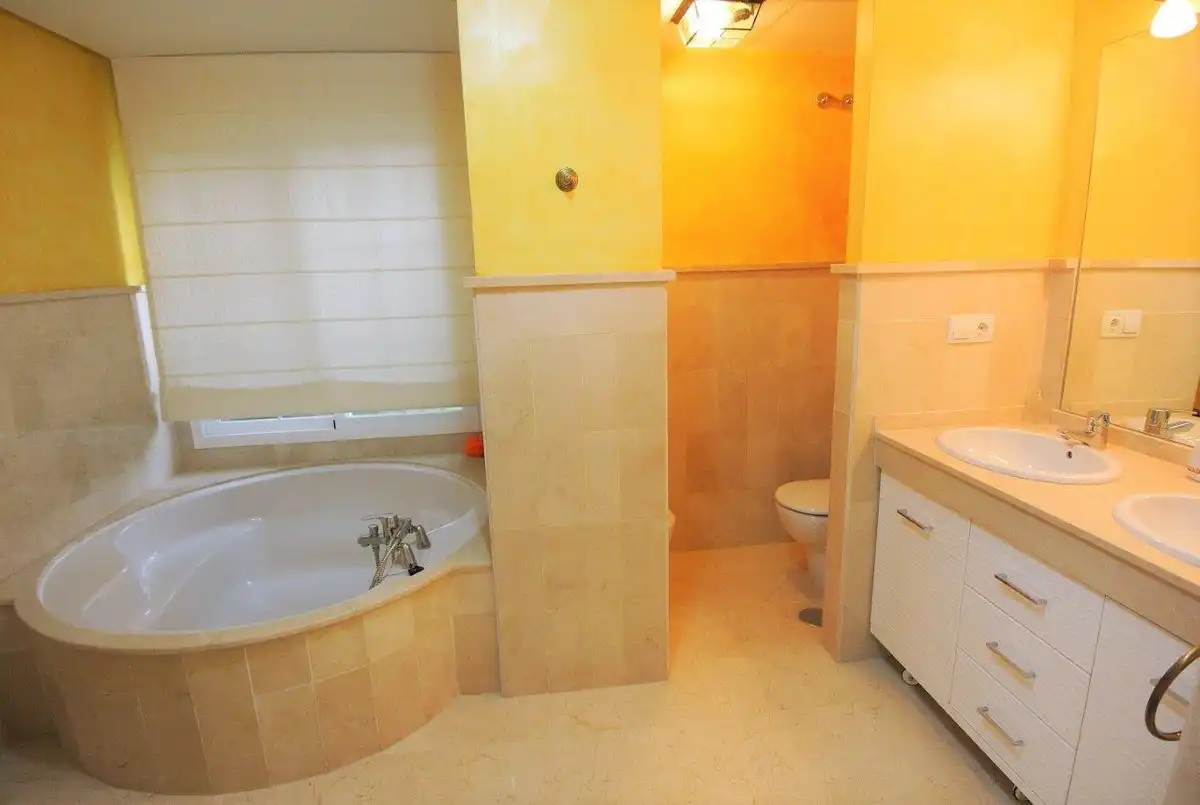 Casa a schiera con piscina in vendita a Calle de Calomela, imagen 16