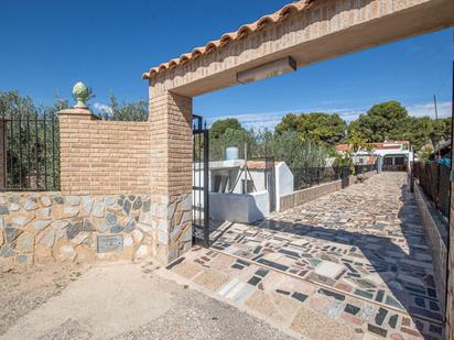 Vista exterior de Casa o xalet en venda en Elda amb Piscina