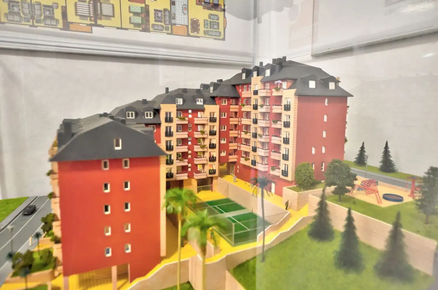 Vista exterior de Piso en venta en Oviedo  con Aire acondicionado, Calefacción y Jardín privado