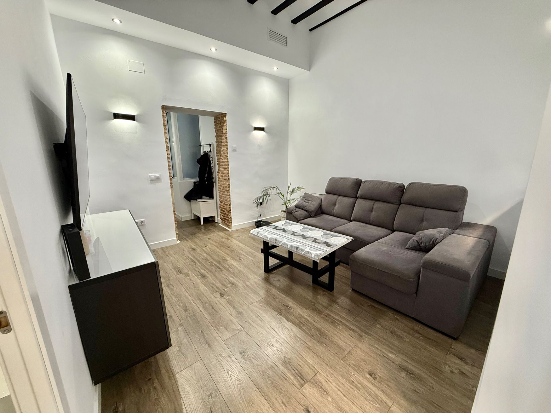 Sala d'estar de Pis en venda en  Cádiz Capital amb Aire condicionat, Calefacció i Parquet