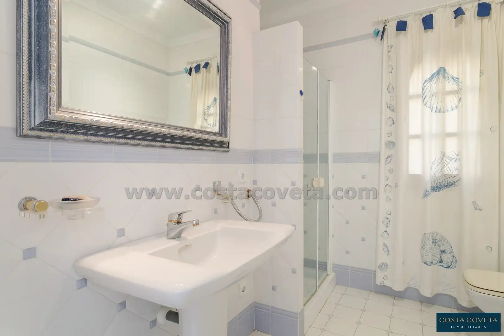 Bathroom of Houses for sale in El Campello  with Air Conditioner, Private garden and Terrace