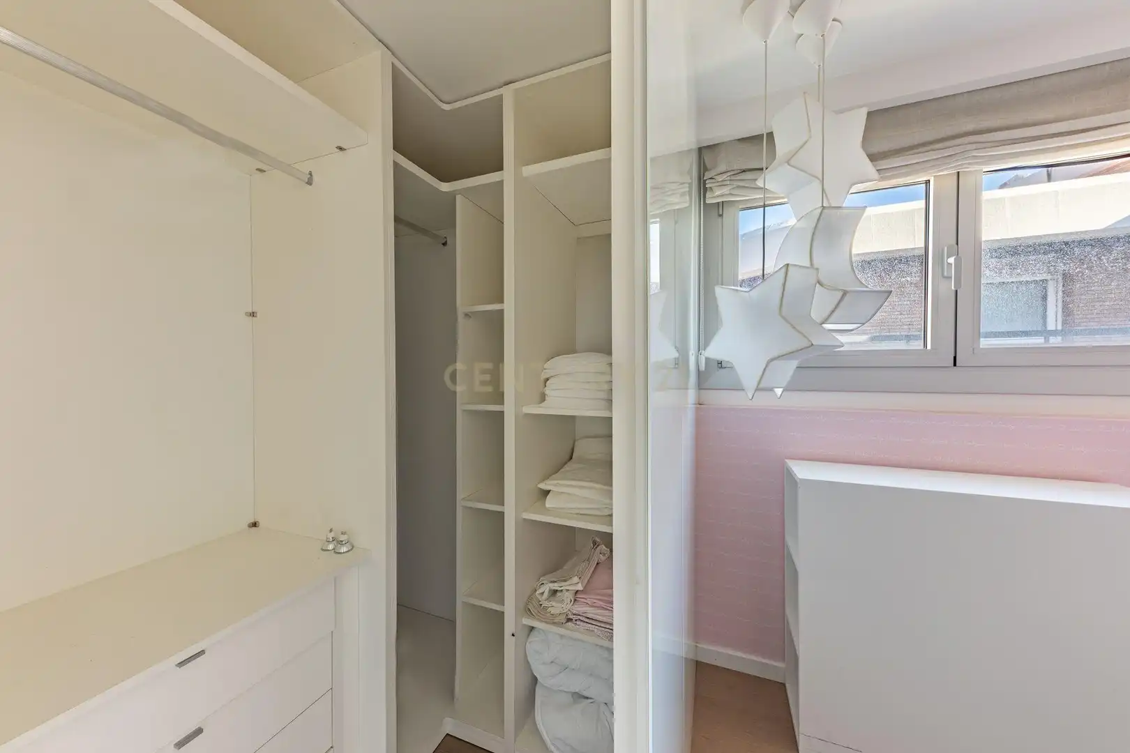 Bedroom of Apartments for rent in Barcelona  with Air Conditioner, Swimming Pool and Oven