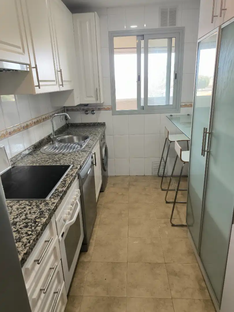 Cuina de Pis en venda en Sevilla amb Aire condicionat, Calefacció i Terrassa