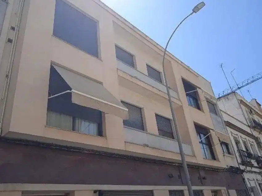 Vista exterior de Apartament en venda en Sevilla amb Balcó