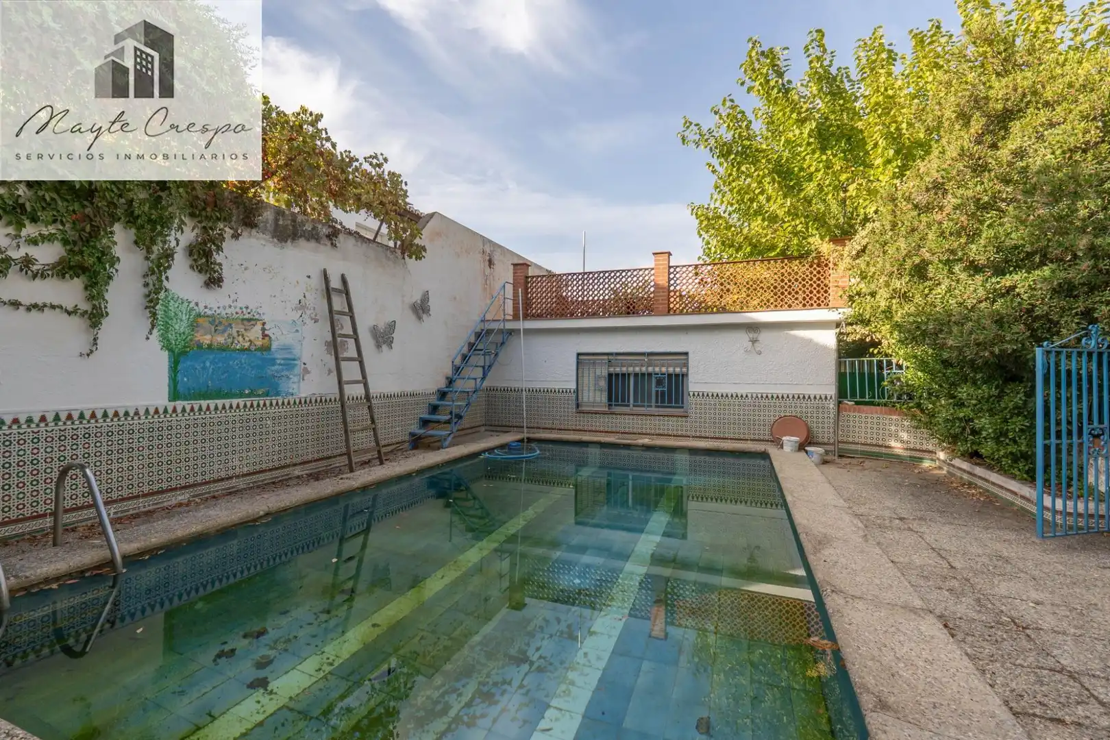 Piscina de Casa o xalet en venda en La Zubia amb Calefacció, Jardí privat i Terrassa