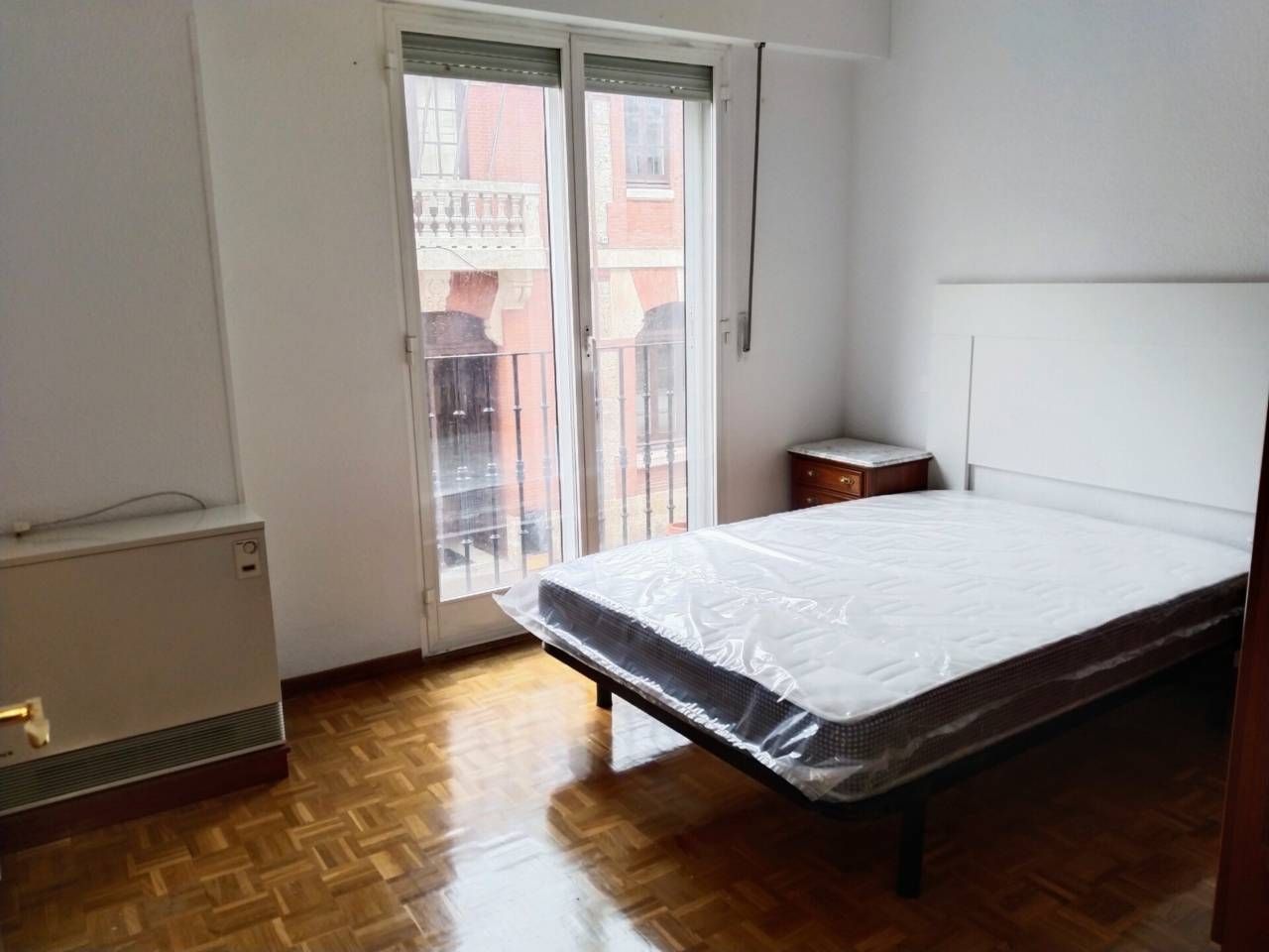 Bedroom of Apartment to rent in Burgos Capital  with Heating, Parquet flooring and Terrace