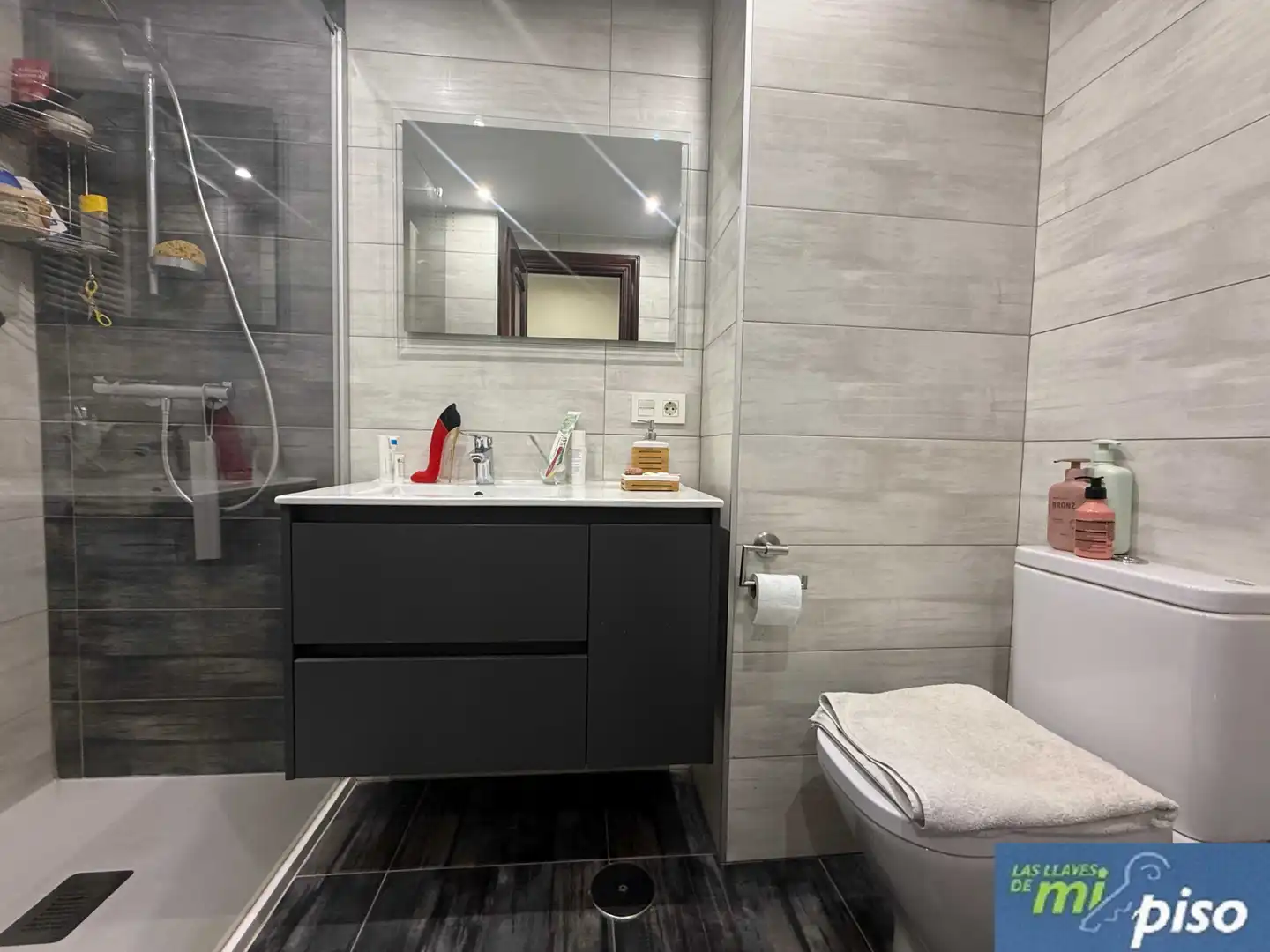 Baño de Piso en venta en Valladolid con Calefacción, Parquet y Terraza