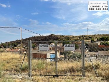 Residential land for sale in Zuera