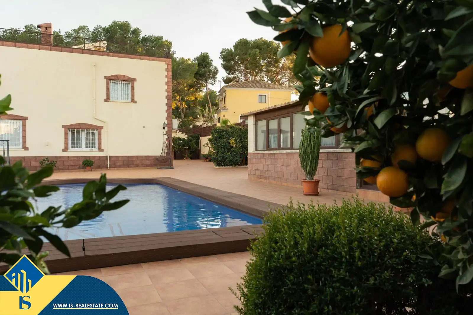 Villa mit Pool zum Verkauf in Los Balcones - Los Altos