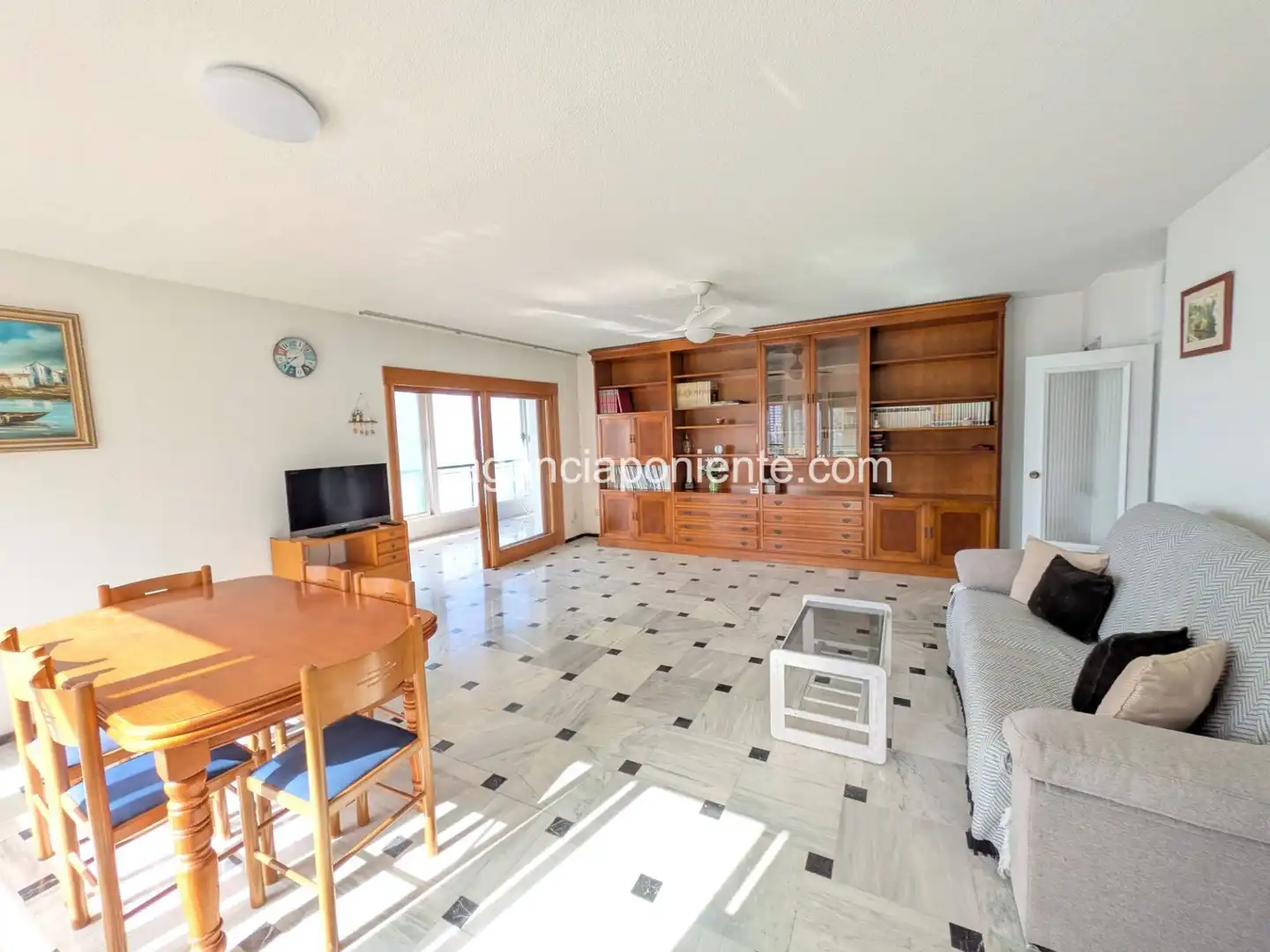 Living room of Flat for rent in Benidorm  with Air Conditioner, Heating and Terrace