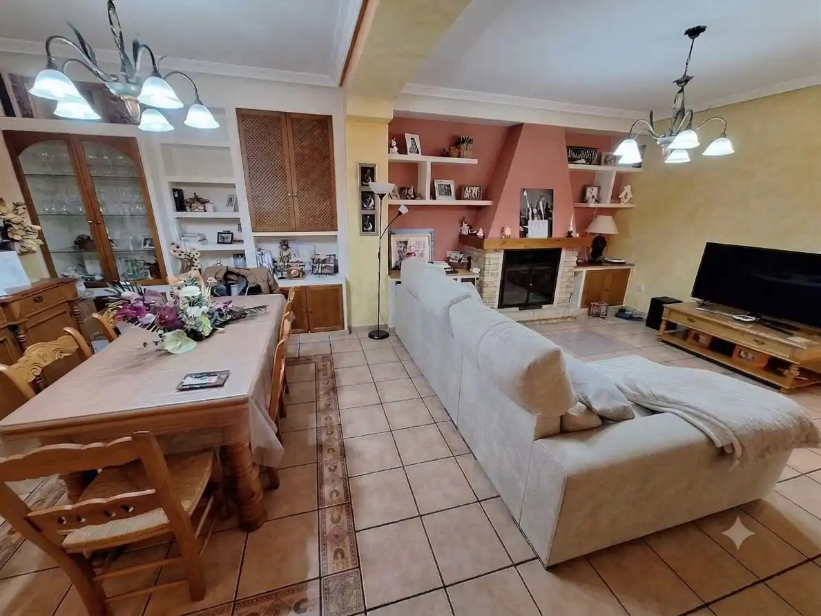 Sala de estar de Casa o chalet en venta en Algueña con Aire acondicionado, Calefacción y Terraza