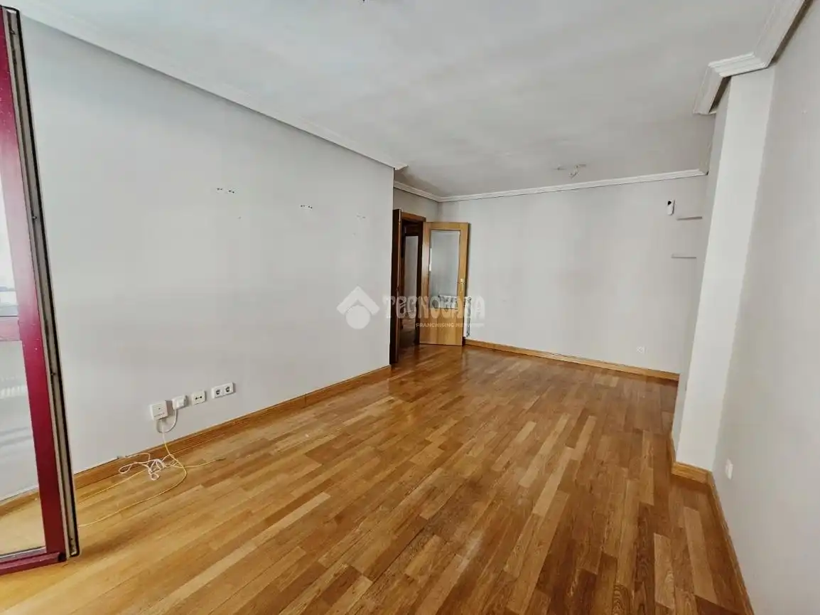 Bedroom of Flat for sale in Parla