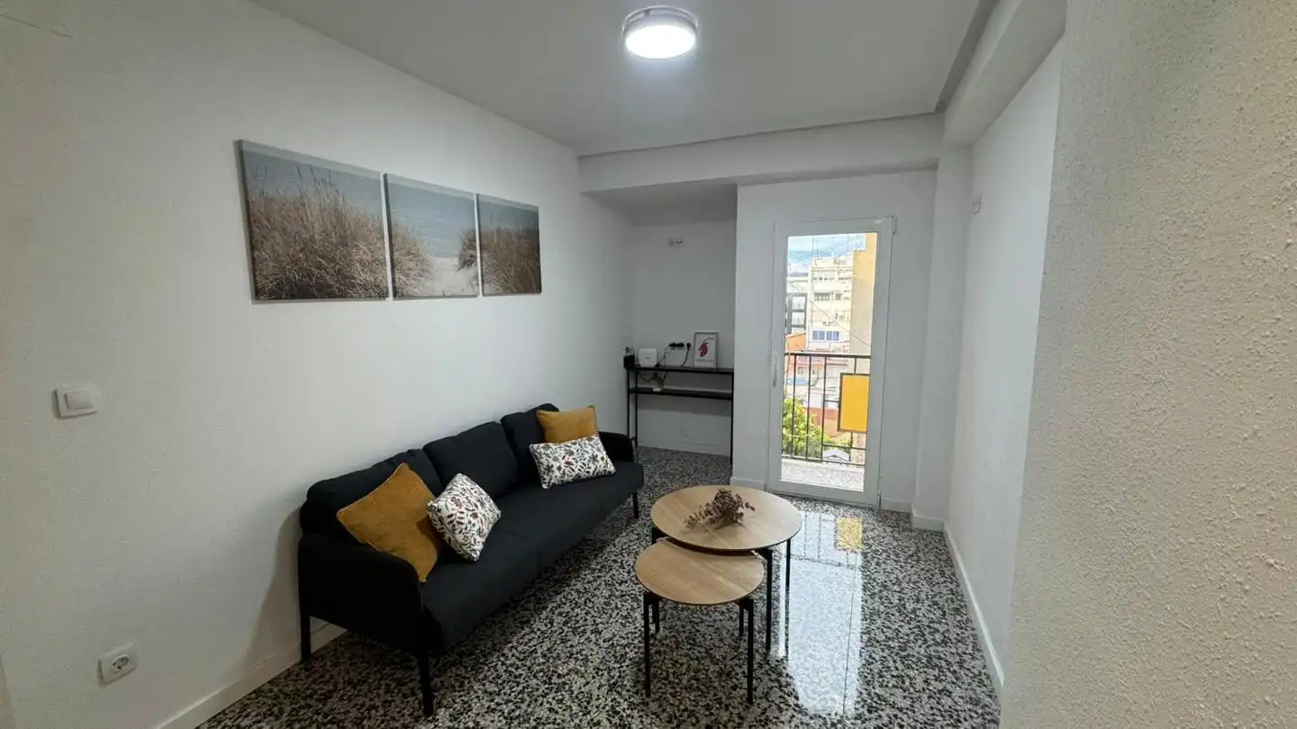 Habitación en Mestre Marçal, Torrefiel