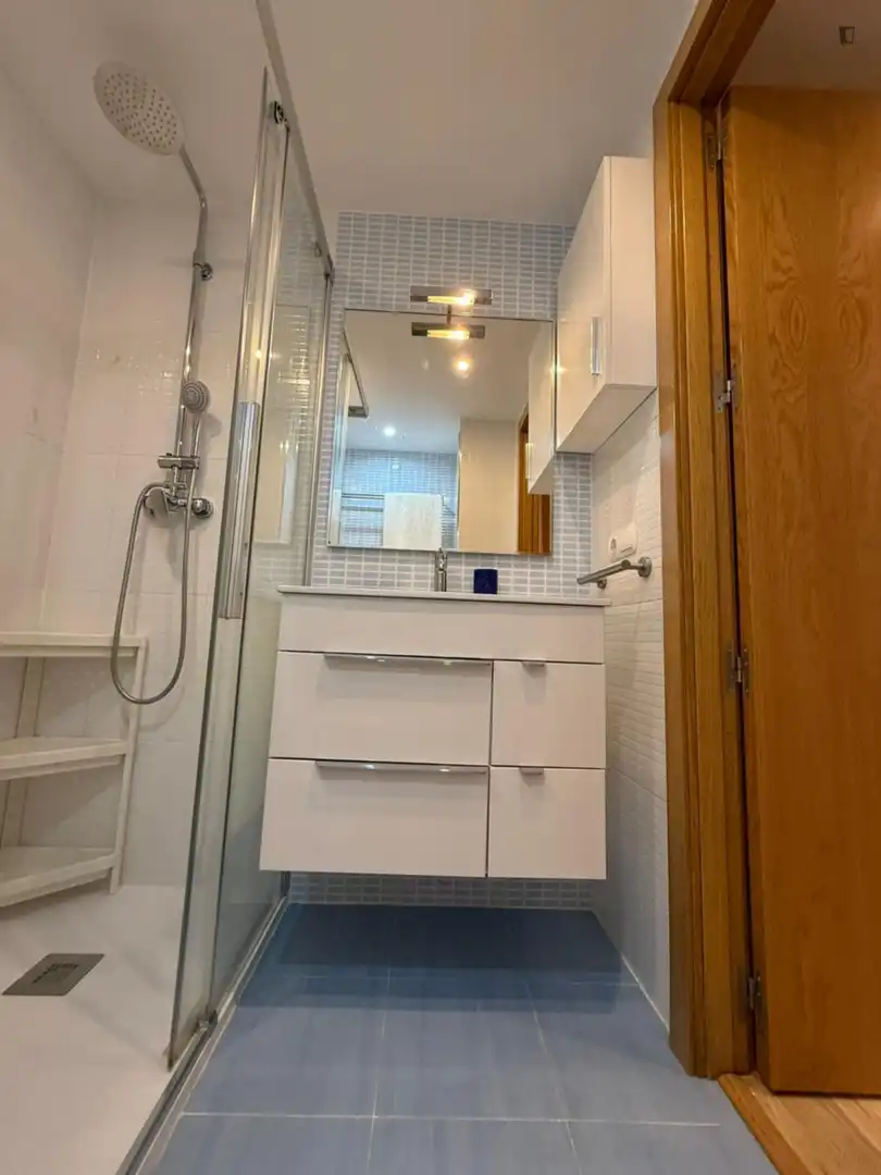 Habitació a Paus - Poligono San Blas