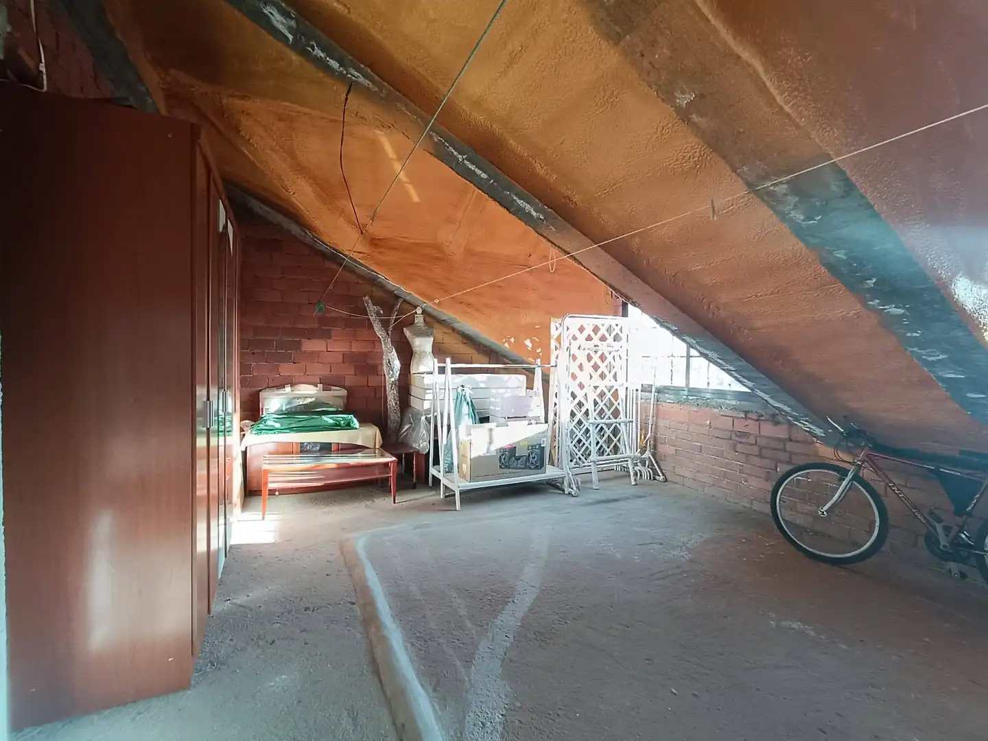 Wohnung zum Verkauf in Touro mit Privatgarten, Terrasse und Abstellraum