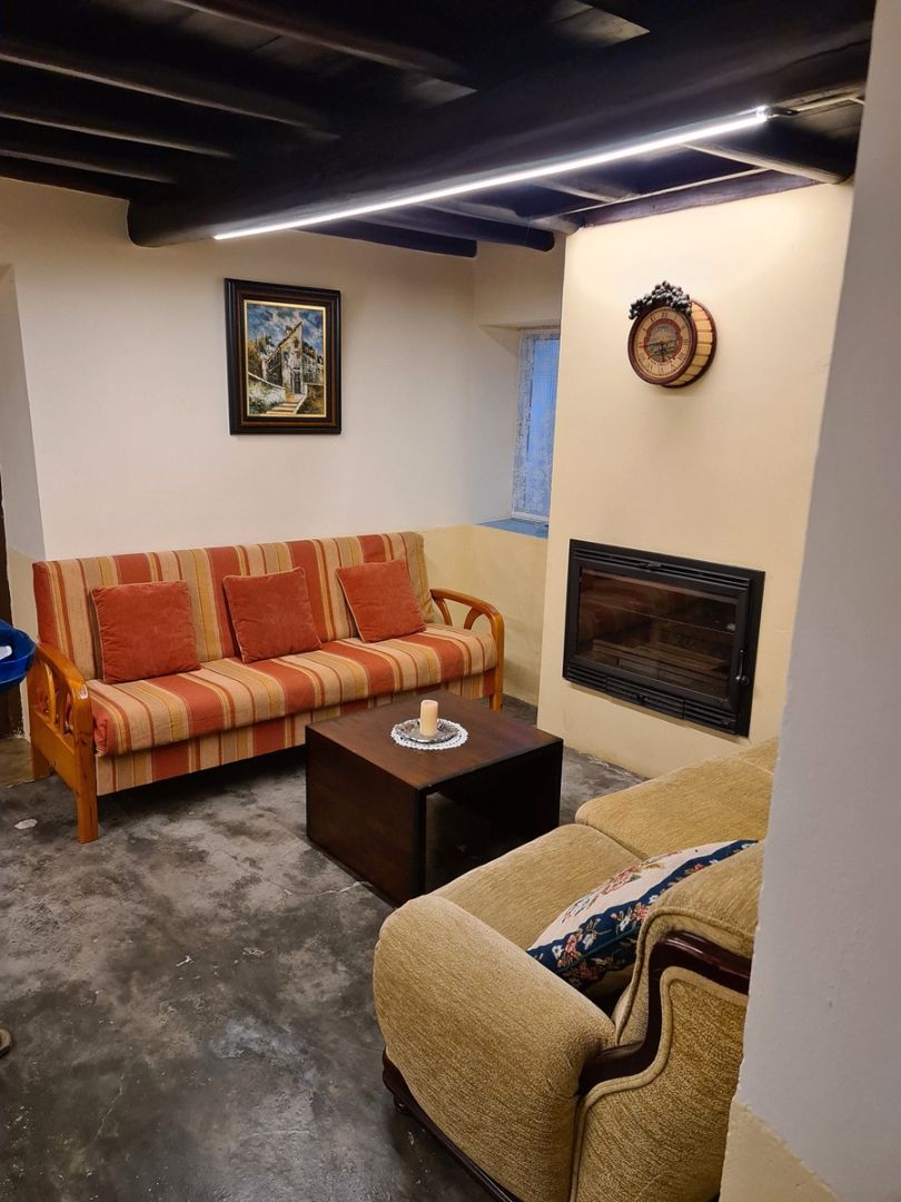 Sala d'estar de Casa o xalet en venda en Armenteros amb Moblat