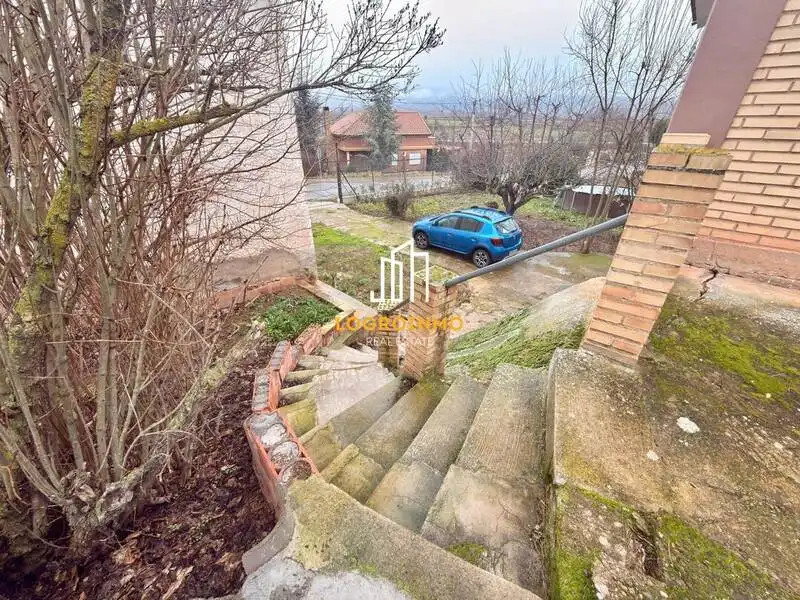 Houses for sale in Tricio  with Heating, Private garden and Parquet flooring