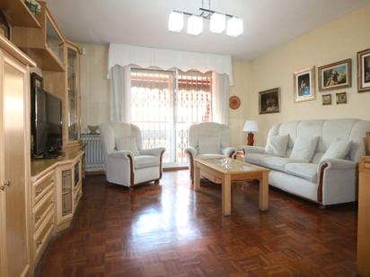 Living room of Flat for sale in Getafe  with Heating, Parquet flooring and Terrace