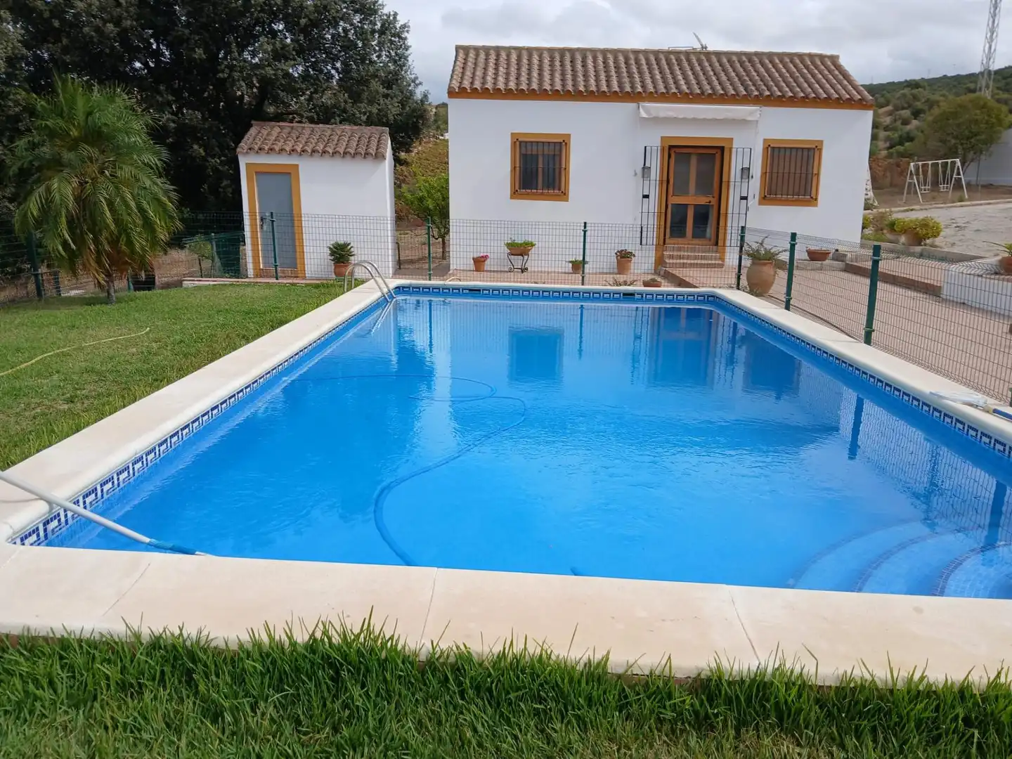 Piscina de Finca rústica en venda en Arcos de la Frontera amb Jardí privat i Piscina comunitària