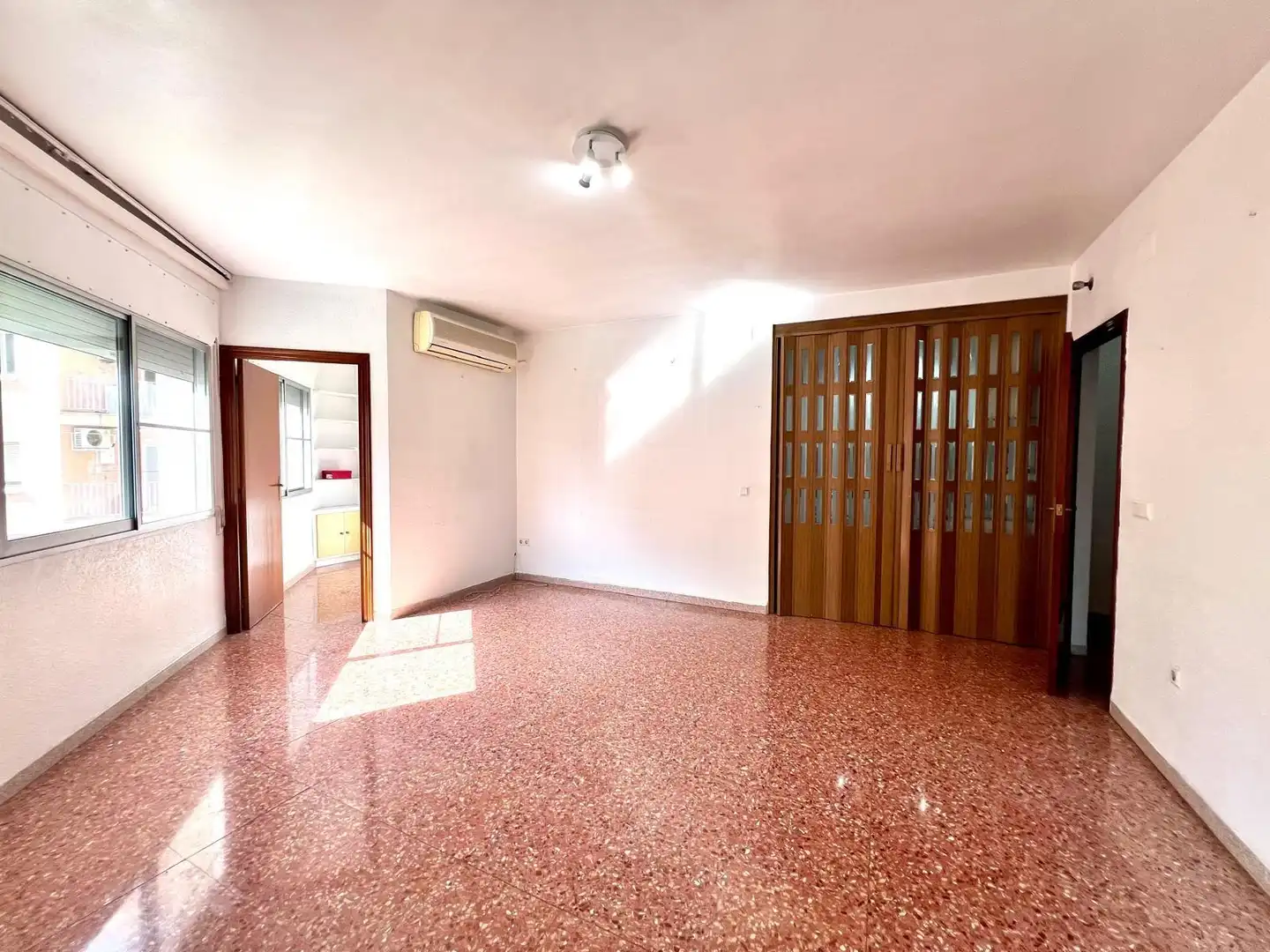 Vista exterior de Piso en venta en Amposta con Aire acondicionado