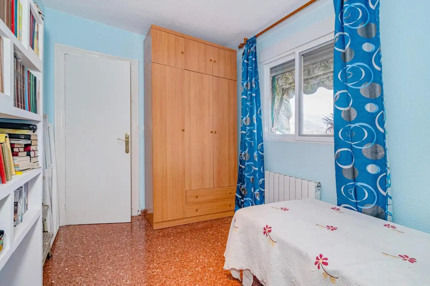 Bedroom of Flat for sale in Granada  with Air Conditioner