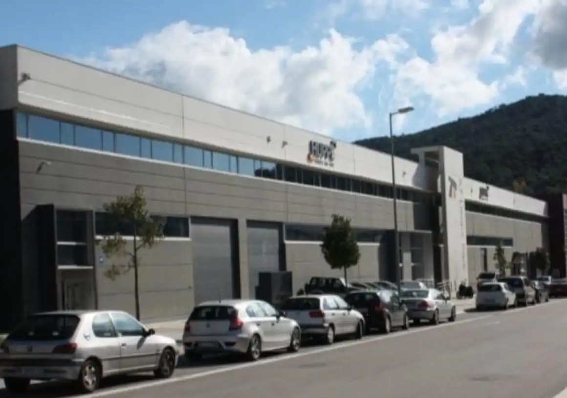 Nau industrial de lloguer a Llinars del Vallès
