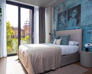 Bedroom of Study to share in  Barcelona Capital  with Air Conditioner and Terrace